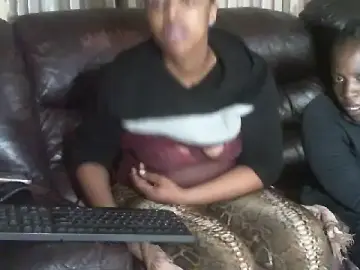 Adult Webcam with Caramel-Diva - Stripchat