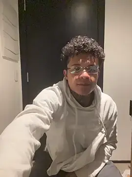 Watch Live Sex Cams with Raphaael2 - Stripchat