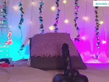 Adult Video Chat with jones_maddy_ - Stripchat