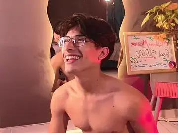 Sex Cam with Aaron_Eze - Stripchat