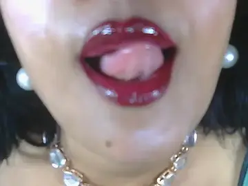 Adult Webcams with hotee_bhabi - Stripchat