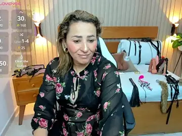 Adult Webcams with luciana_ballesteros_ - Stripchat