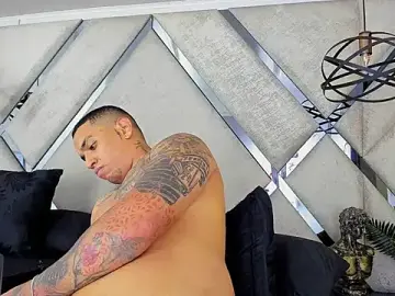 Sex Cam with Damian09_ - Stripchat