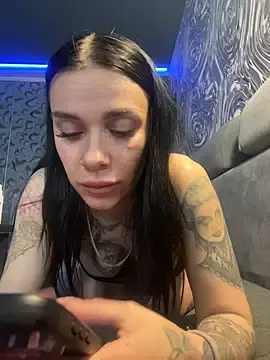 Live Sex Cam with Queen_of_pain - Stripchat