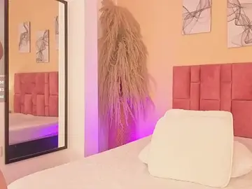 Live Sex Cam with emmy_danielss - Stripchat