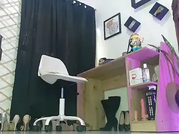 Free Porn Cam with myla_sarah - Stripchat