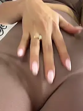 Live Sex Cam with LittleDoll___ - Stripchat