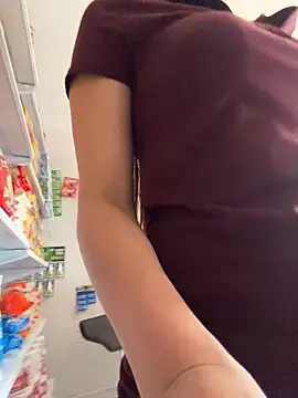 Live Porn with LittleDoll___ - Stripchat