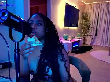 Nude Webcam with BriannaBrave - Stripchat