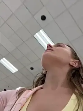 Free Live Porn with lunagirl13 - Stripchat