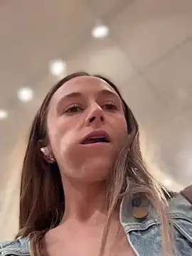 Watch Live Sex Cams with lunagirl13 - Stripchat
