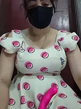 Sex Chat with Saanvi-Sen - Stripchat