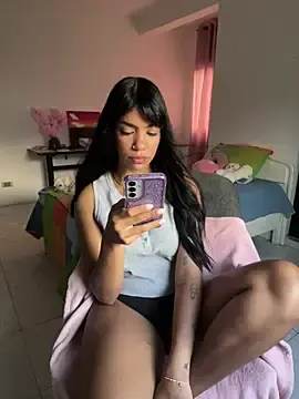 Live Sex Cam with -Naomyy- - Stripchat