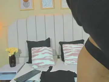 Best live sex cam show with Sara_Hanks - Stripchat