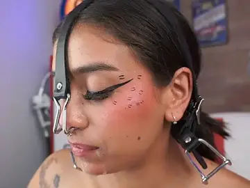 Live Sex Cam with miss_collins - Stripchat