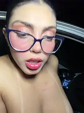 Adult Webcam with zui_lu - Stripchat