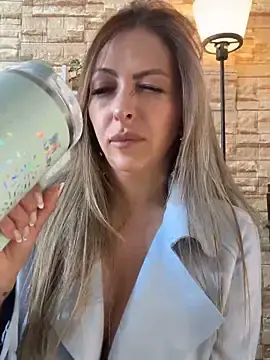 Watch Live Sex Cams with _Abril-Office1 - Stripchat