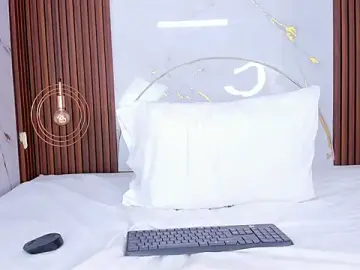 Live Sex Cam with lucianasmith_ - Stripchat