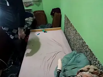 Nude Webcam with Adrianka - Stripchat