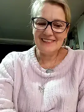 Live Sex Cam with irinamaux - Stripchat