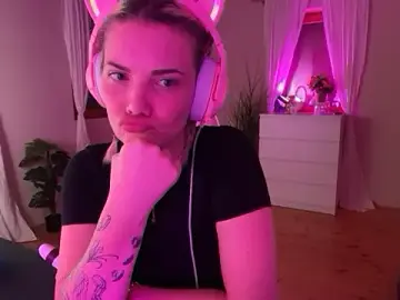 Sex Chat with Foxy__Bite - Stripchat