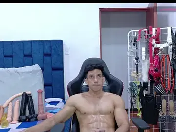 Free Live Porn with JoseRumbero26 - Stripchat