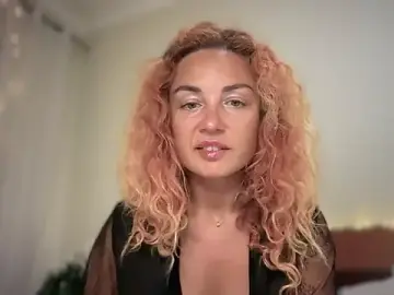 Adult Webcams with Reddgiirl - Stripchat