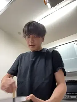 Free Porn Cam with yuuki8910 - Stripchat
