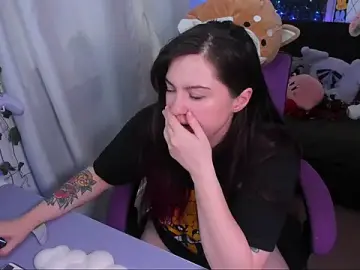 Live Sex Cam with JennKenobi - Stripchat