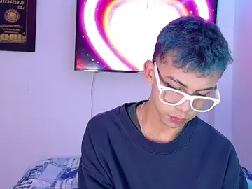 Free Porn Cam with Apolo_Prince1 - Stripchat