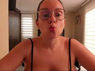 Adult Video Chat with anabel_025 - Stripchat