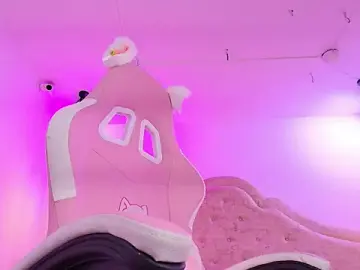 Best live sex cam show with Victoria_Adams14 - Stripchat