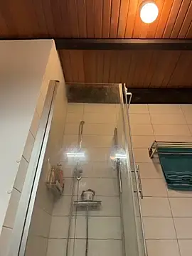 Live Sex Cam with LittleChaosQueen - Stripchat