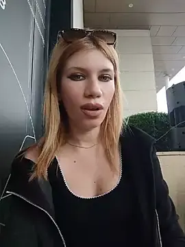 Adult Webcam with EvyLure - Stripchat