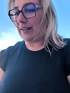 Adult Webcams with Canadian_BBW - Stripchat