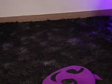 Adult Webcam with anyiled_hot - Stripchat