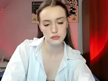 Live Sex Cam with tinyglow - Stripchat