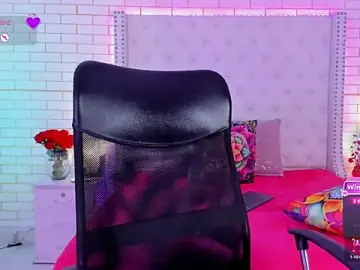 Adult Webcam with Coco_Balenciaga_ - Stripchat