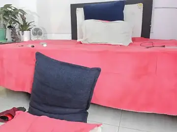 Nude Webcam with alicia_rouusel - Stripchat