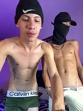 Best live sex cam show with santiago_cutex - Stripchat