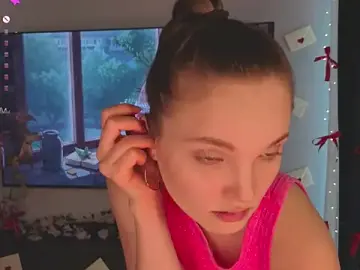 Adult Video Chat with JulieLupo - Stripchat