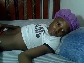 Free Porn Cam with SpicyPetite - Stripchat