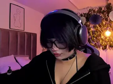 Live Sex Cam with Kitty_Gang - Stripchat