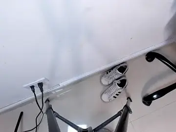 Adult Webcams with amber_hill_ - Stripchat