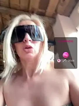 Private Sex Chat with HOTLadyluna - Stripchat