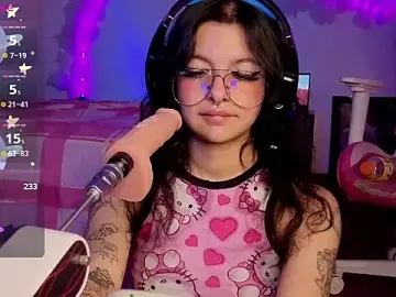Live Porn with larah_uwu - Stripchat
