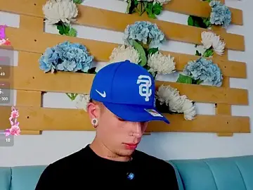 Sex Cam with Luca_Prince_ - Stripchat