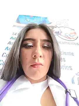 Free Porn Cam with CAROLINE__07 - Stripchat