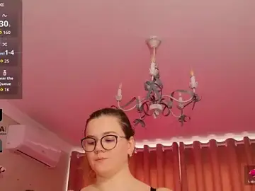 Sex Cam with KellyKleine - Stripchat