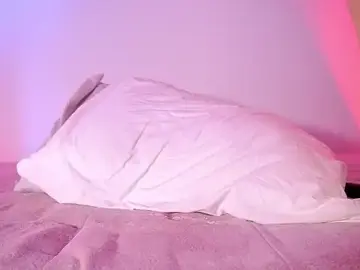 Free Live Porn with petitevictoria - Stripchat